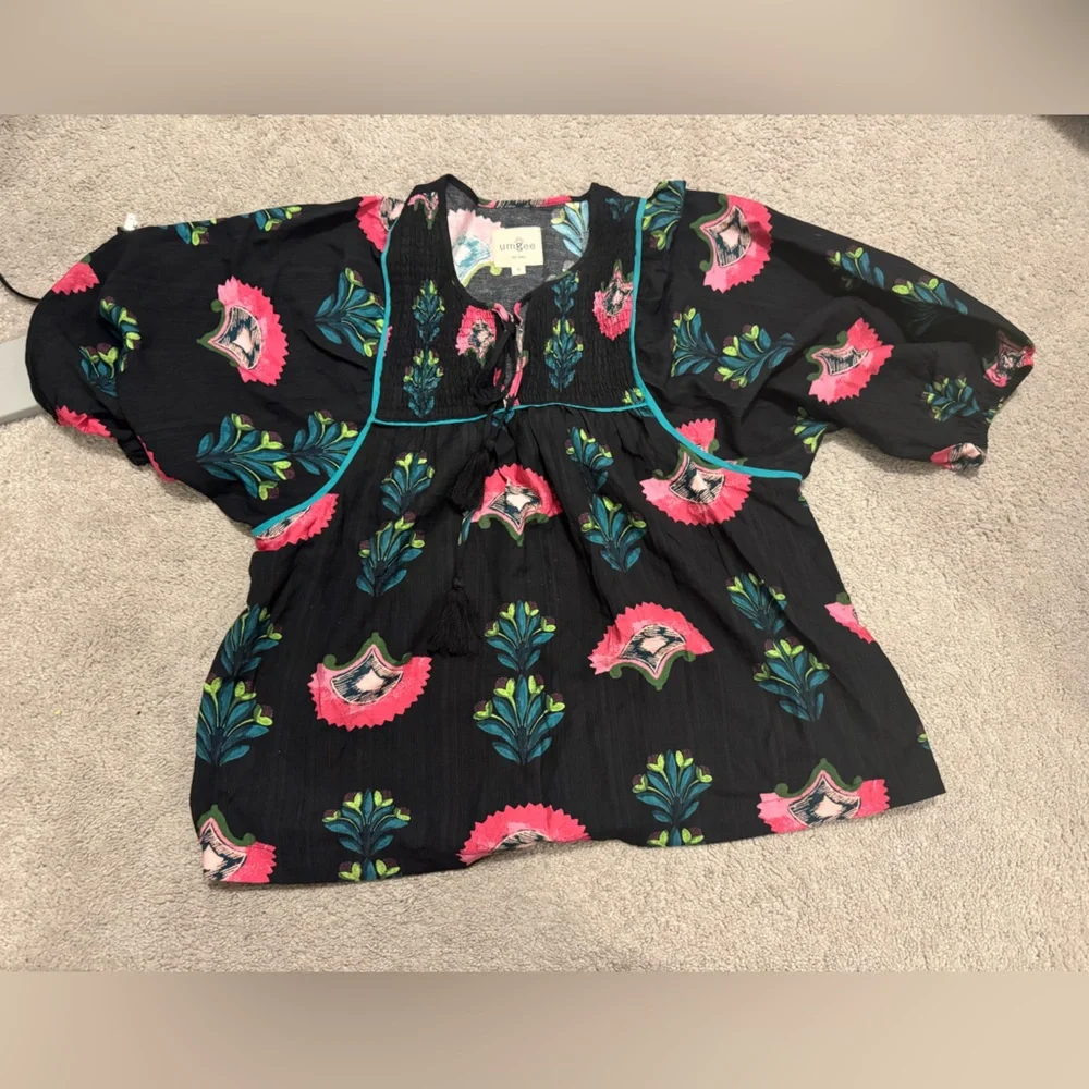 UMGEE SMOCKED BOHO TASSEL TUNIC TOP - SMALL - Picture 3 of 3